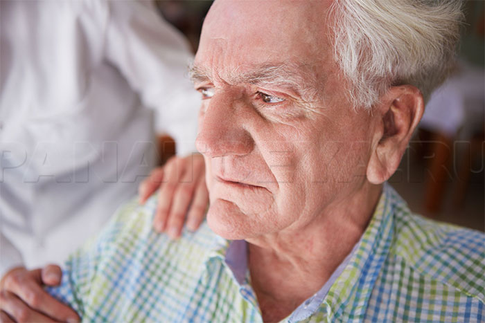 Сложности при уходе за пожилым с деменцией