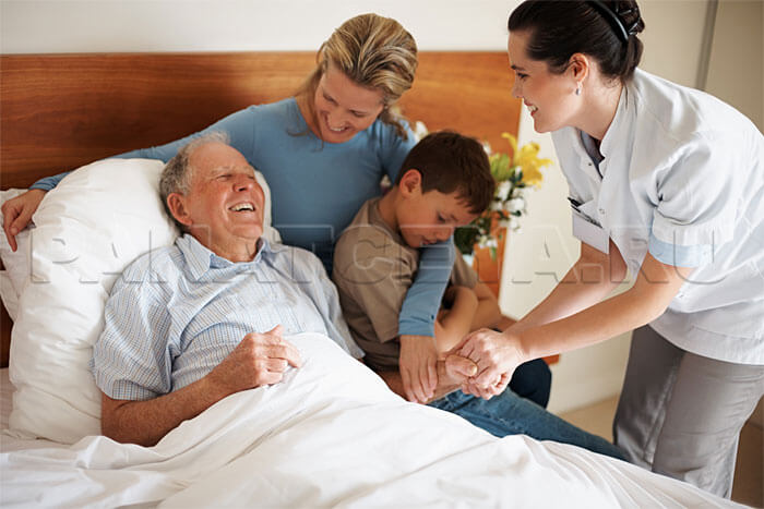 Медицинский уход за больными и престарелыми людьми в пансионатах СМ-пенсион